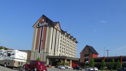 is cherokee casino in roland open